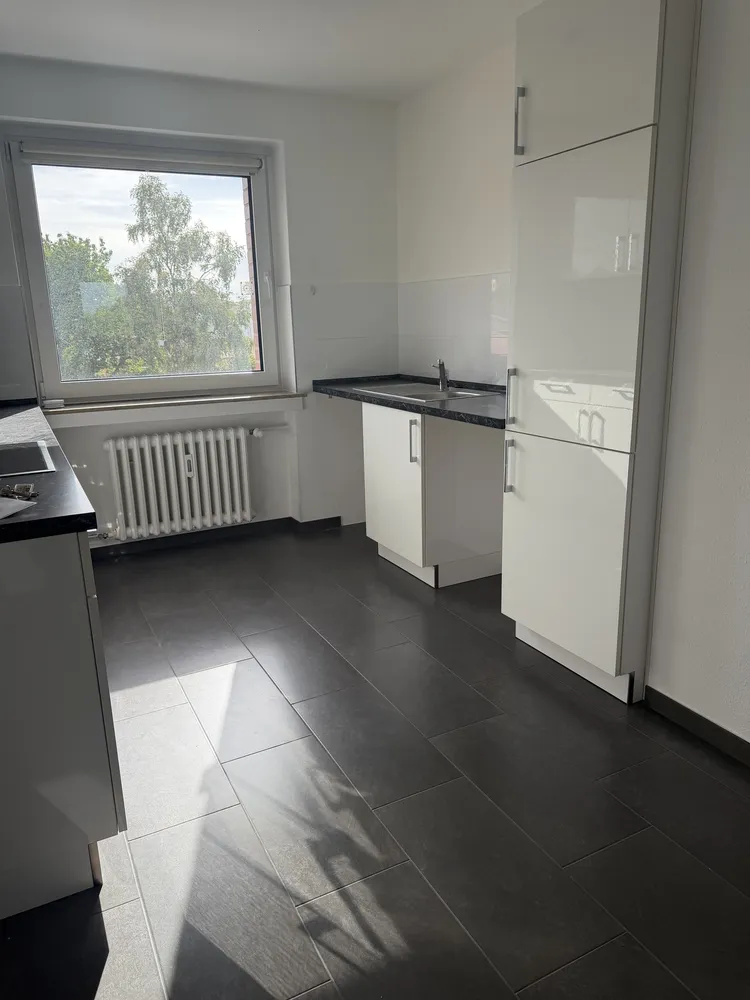 3 Zimmer Wohnung mit 77 m² in Lübeck – Bild 3