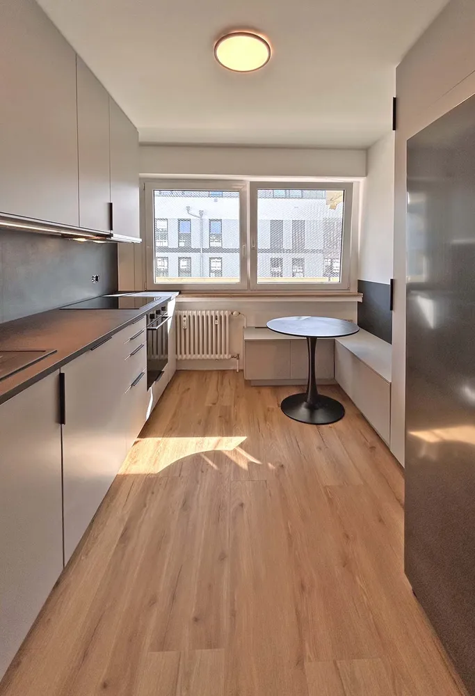 4 Zimmer Wohnung mit 94 m² in München – Bild 7