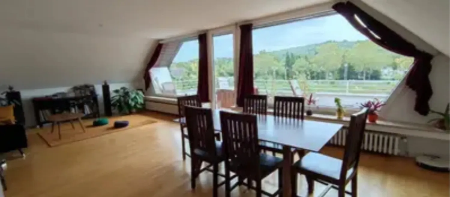 4 Zimmer Wohnung mit 110 m² in Bonn – Bild 1