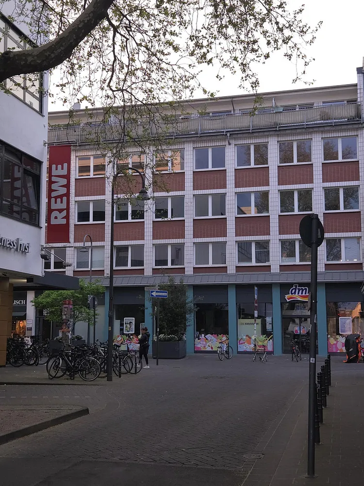 1 Zimmer Wohnung mit 28 m² in Köln – Bild 8