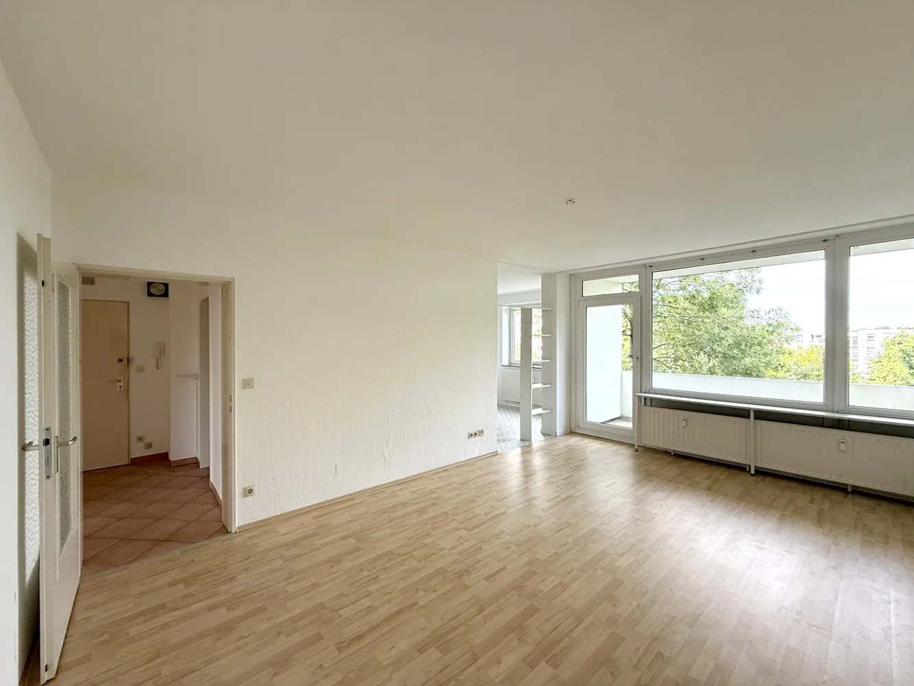 2 room apartment with 62 m² in Bremen – Photo 2