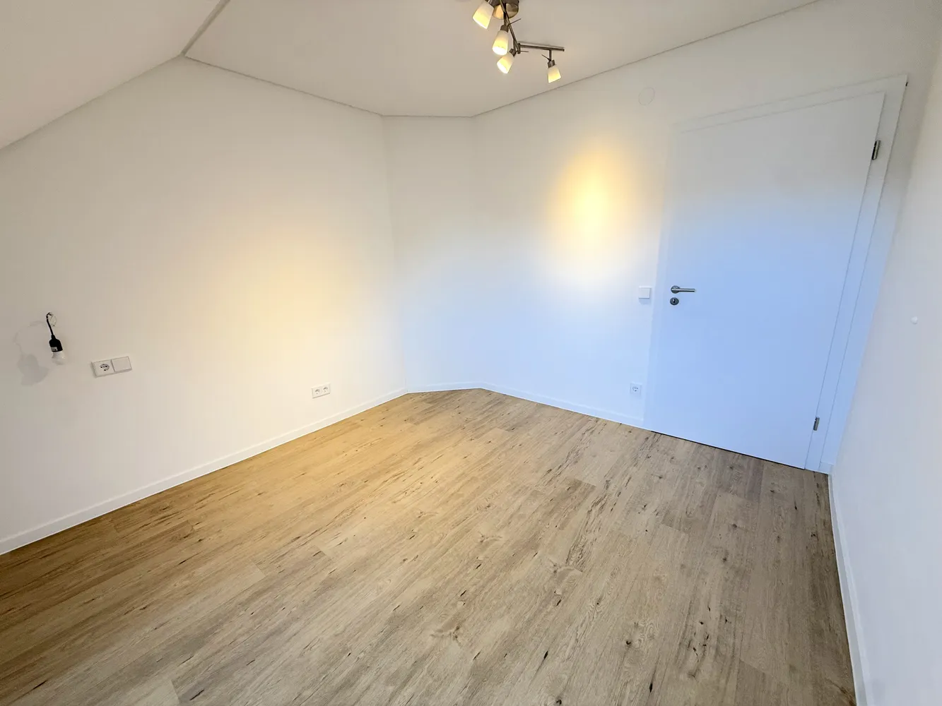 4 Zimmer Wohnung mit 120 m² in Neuwied – Bild 10