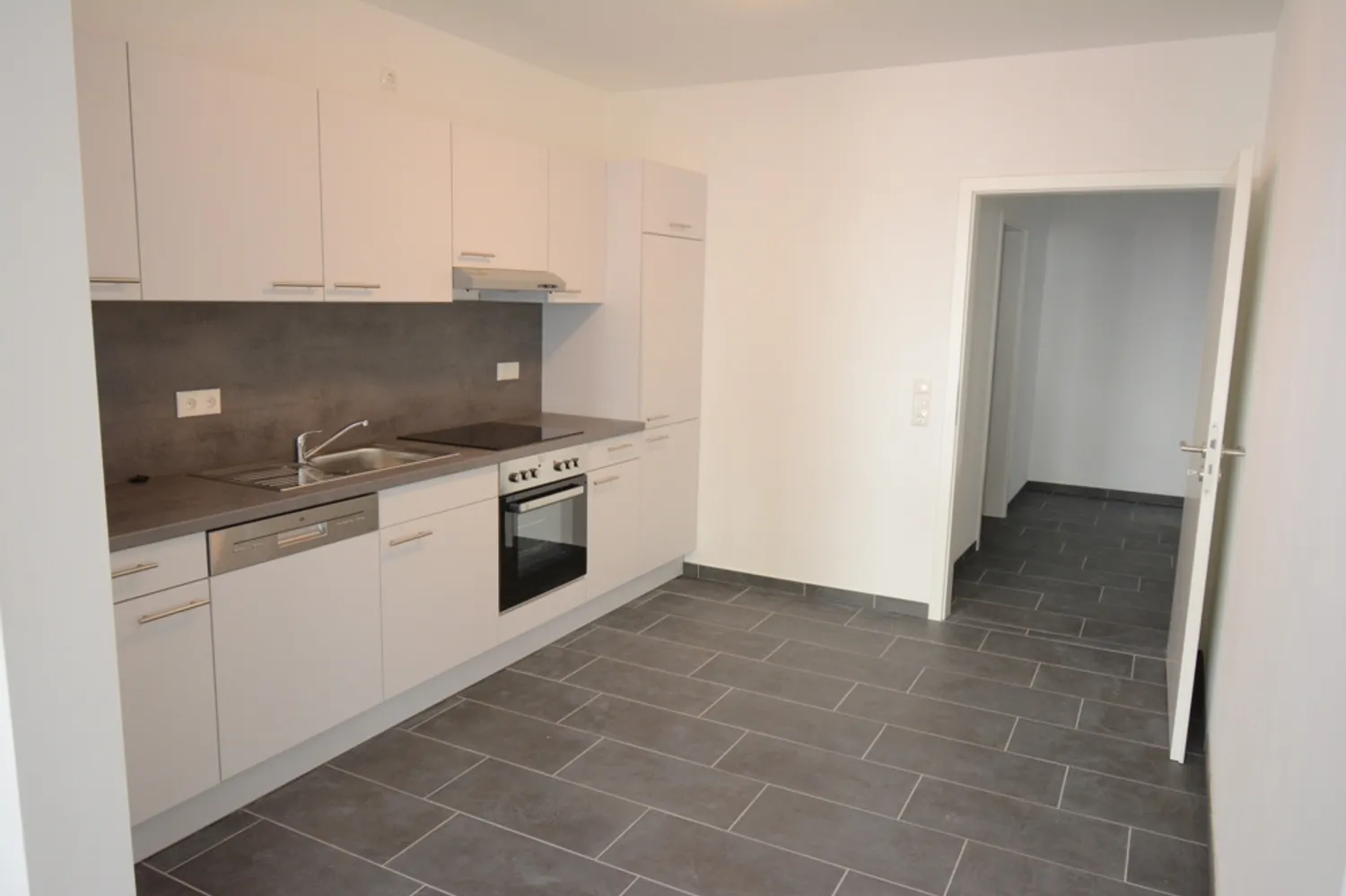 2 Zimmer Wohnung mit 90 m² in Heide – Bild 2