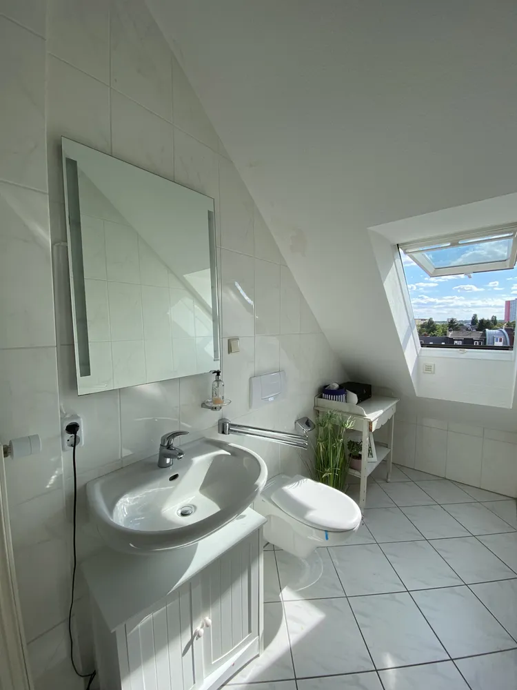 3 room apartment with 115 m² in Neu-Isenburg – Photo 3