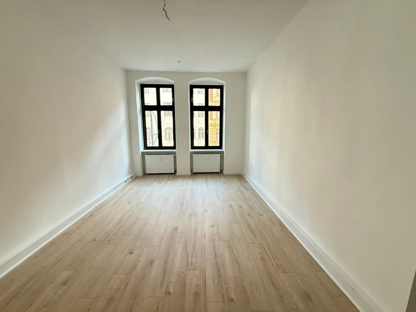 5 Zimmer Wohnung mit 120 m² in Magdeburg – Bild 1