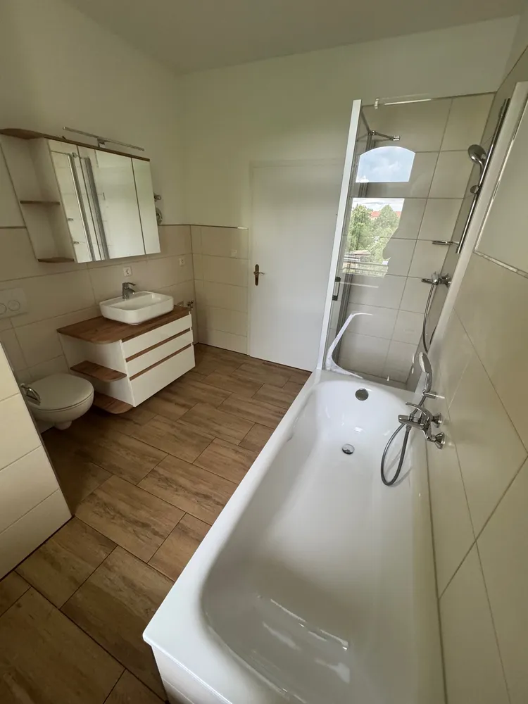 2 Zimmer Wohnung mit 61 m² in Halle (Saale) – Bild 3