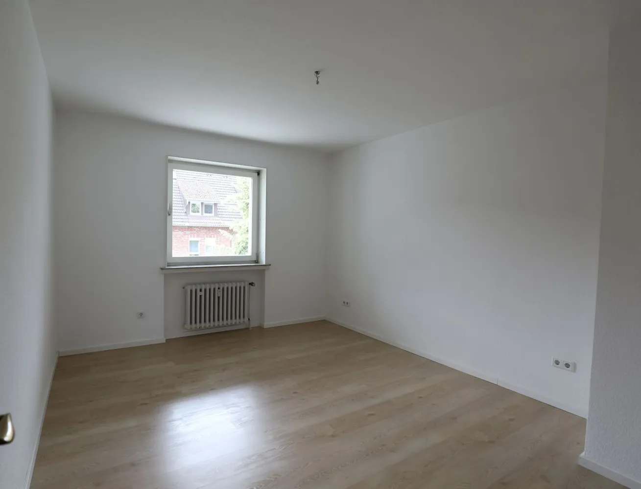 4 Zimmer Wohnung mit 99 m² in Langenhagen – Bild 1