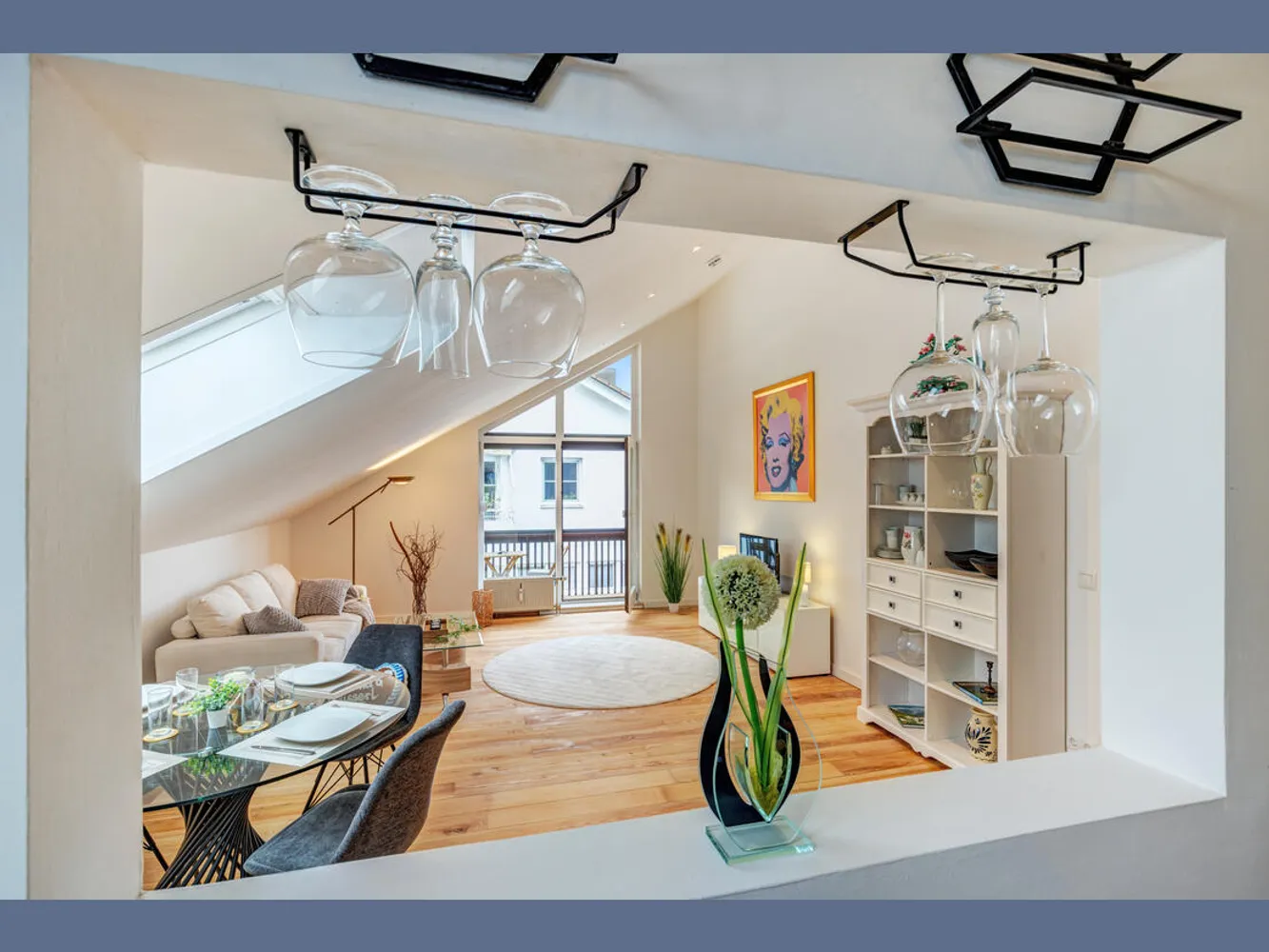 2 Zimmer Wohnung mit 61 m² in München – Bild 1