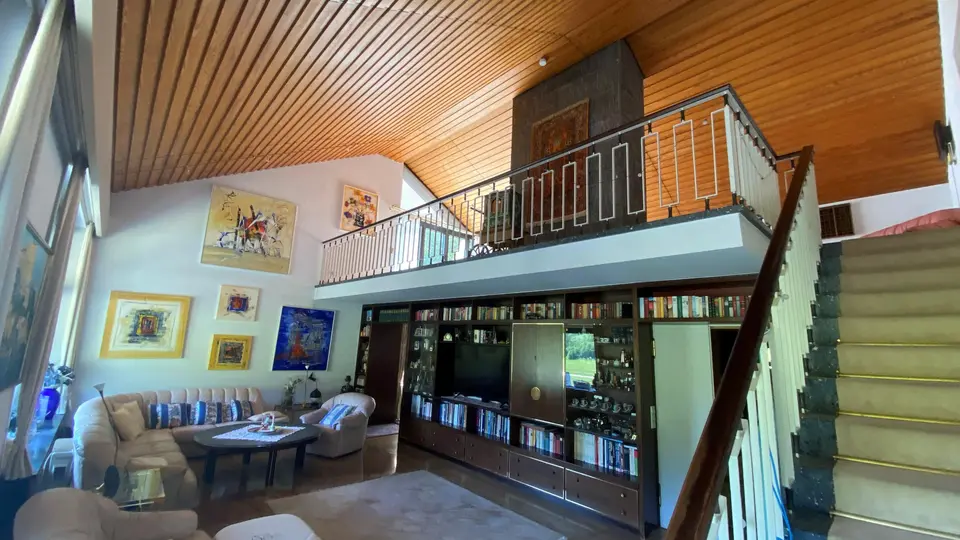 9 Zimmer Haus mit 311 m² in Bühl – Bild 1