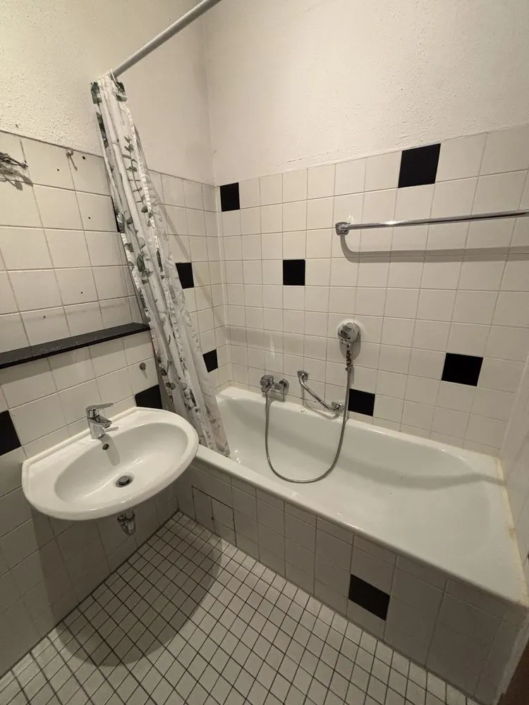 2 Zimmer Wohnung mit 81 m² in Wiesbaden – Bild 4