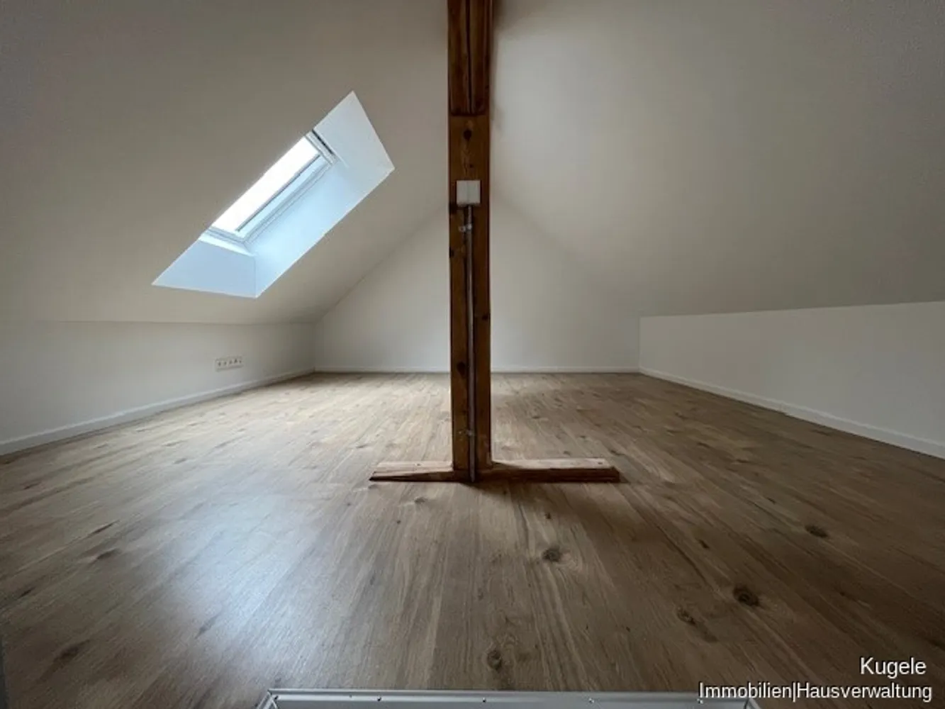 4 Zimmer Wohnung mit 140 m² in Karlsruhe – Bild 3