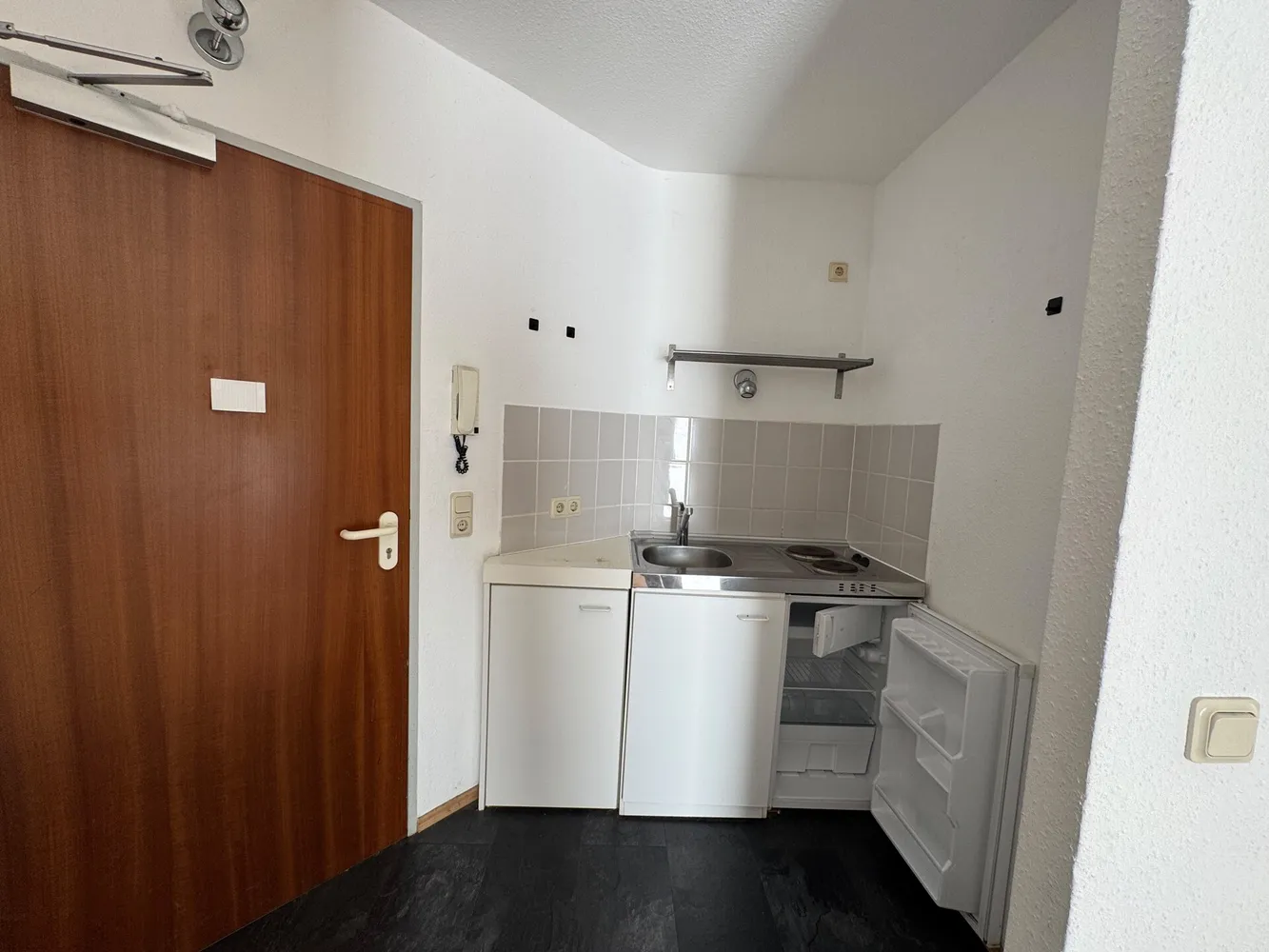 2 room apartment with 30 m² in Saarbrücken – Photo 2