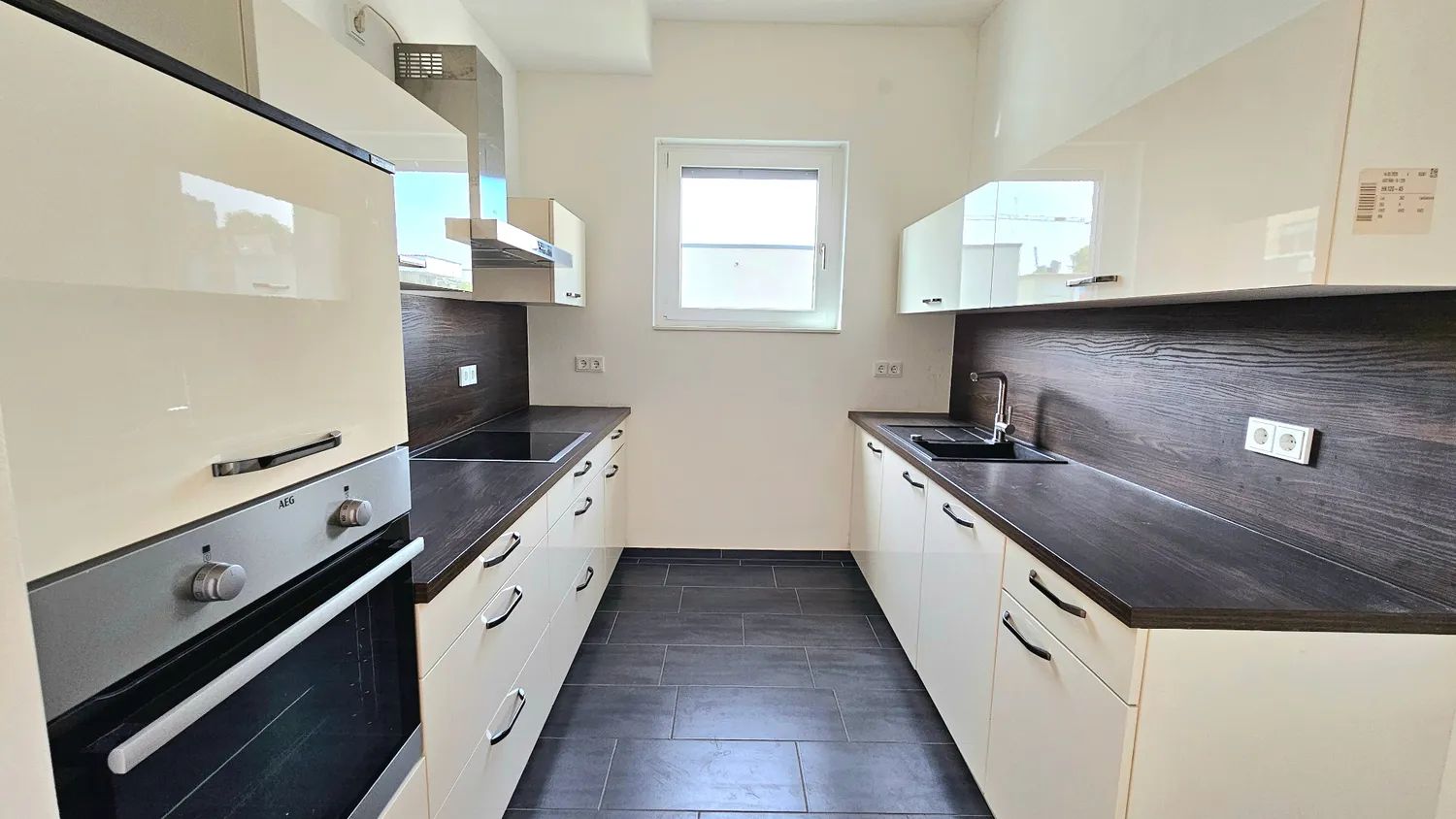 2 Zimmer Wohnung mit 88 m² in Mannheim – Bild 1