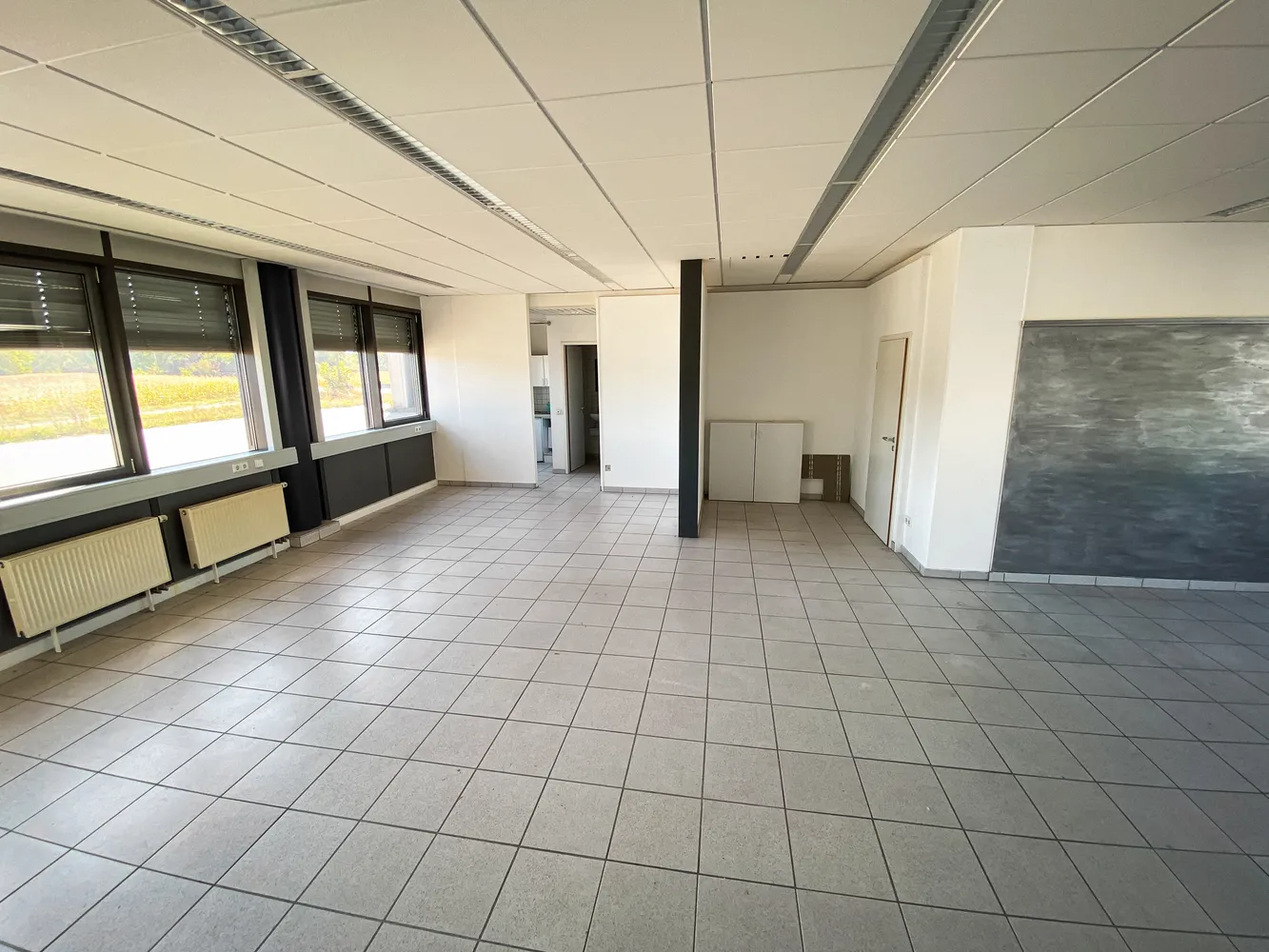 3 Zimmer Wohnung mit 130 m² in Karlsruhe – Bild 4