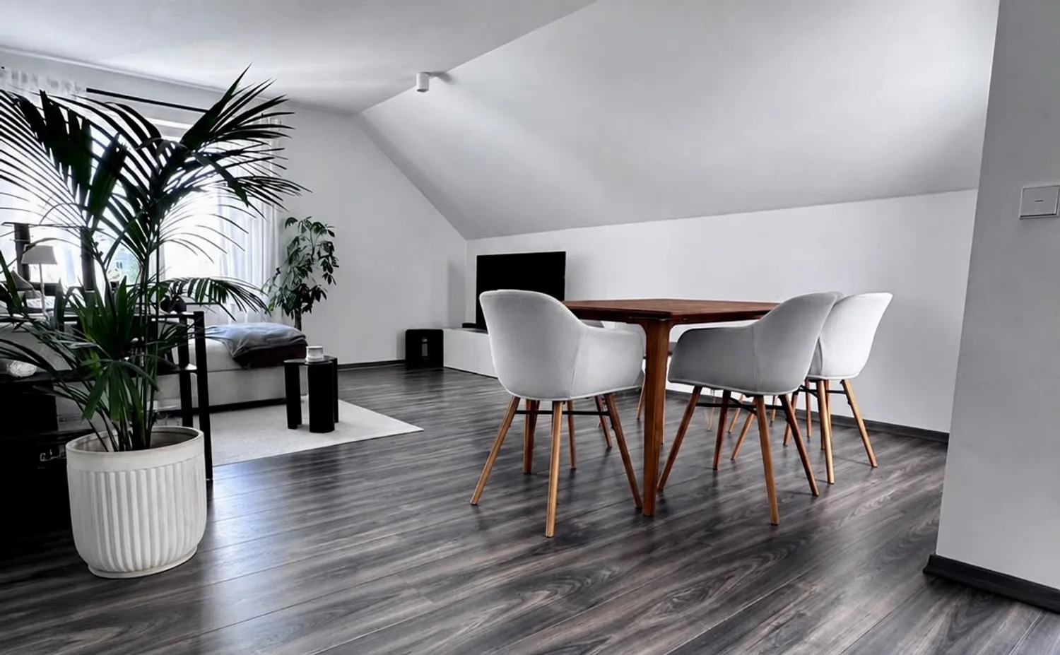 2 Zimmer Wohnung mit 72 m² in Esslingen am Neckar – Bild 1