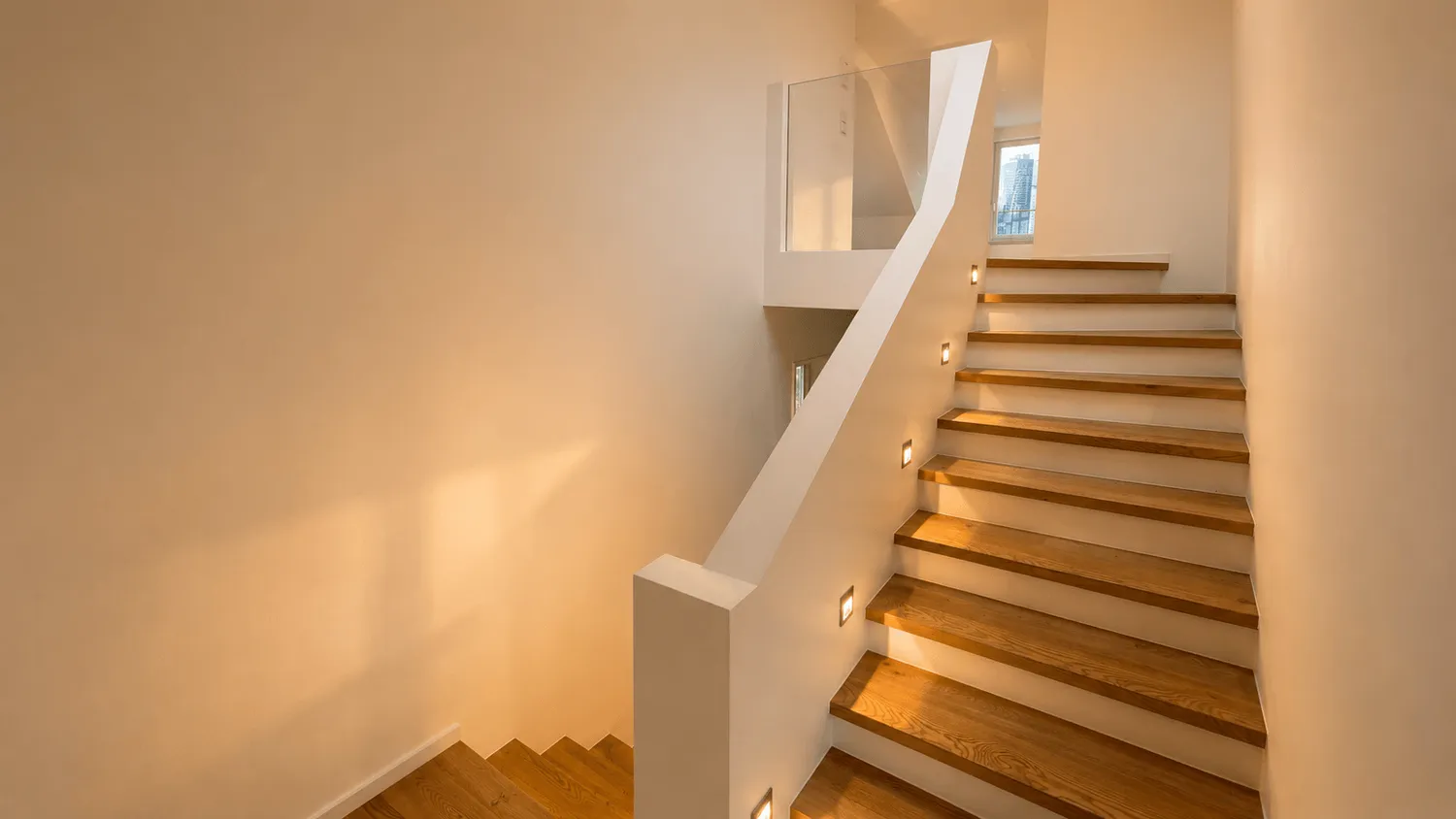 4 Zimmer Wohnung mit 200 m² in Frankfurt am Main – Bild 6