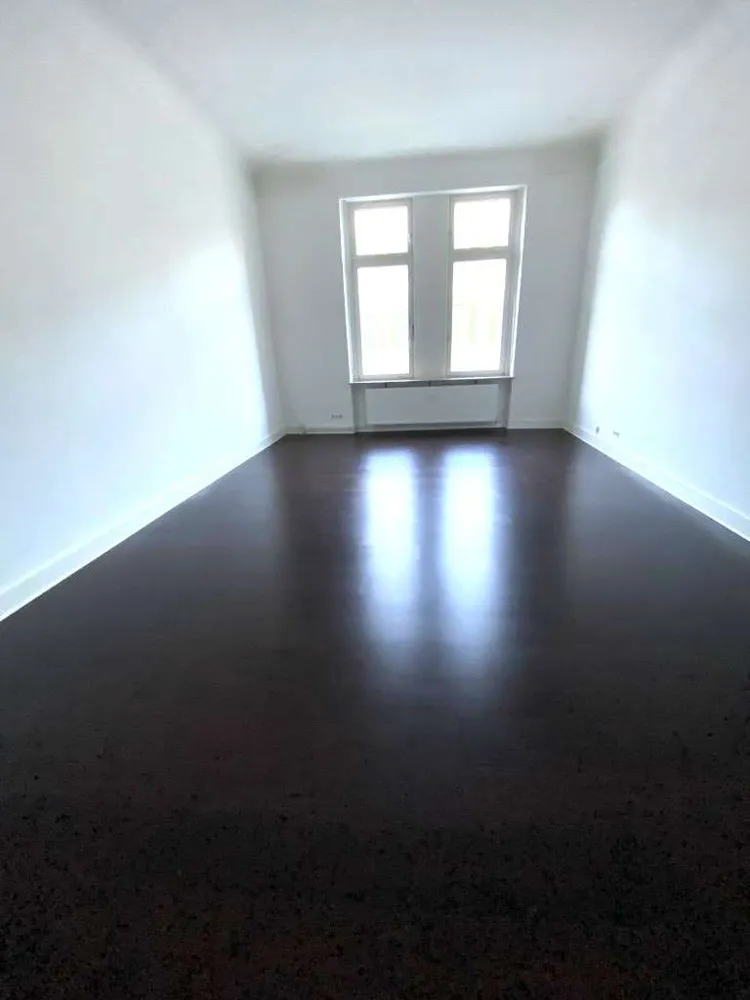 3 Zimmer Wohnung mit 142 m² in Wiesbaden – Bild 3