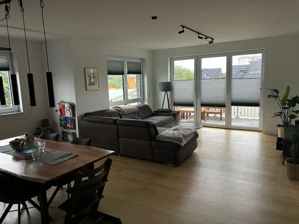 4 Zimmer Wohnung mit 81 m² in Rostock – Bild 2