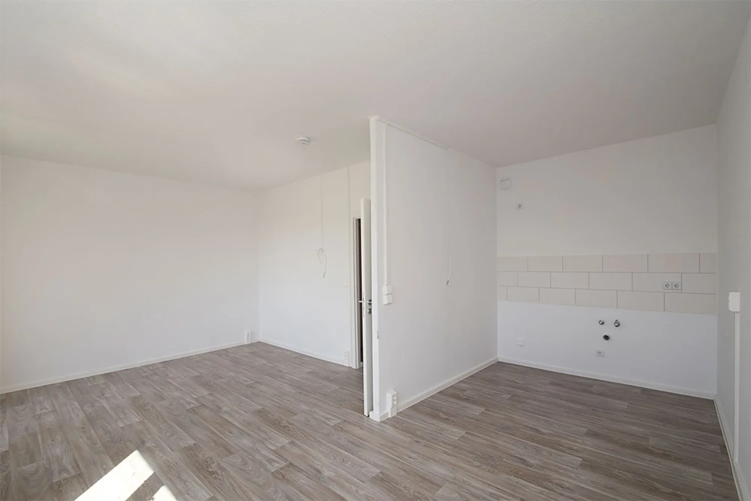 3 Zimmer Wohnung mit 58 m² in Halle (Saale) – Bild 2