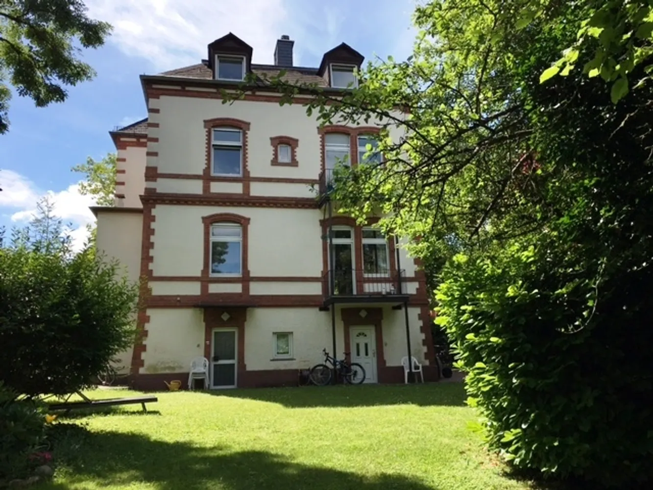 3 Zimmer Wohnung mit 95 m² in Wiesbaden – Bild 3