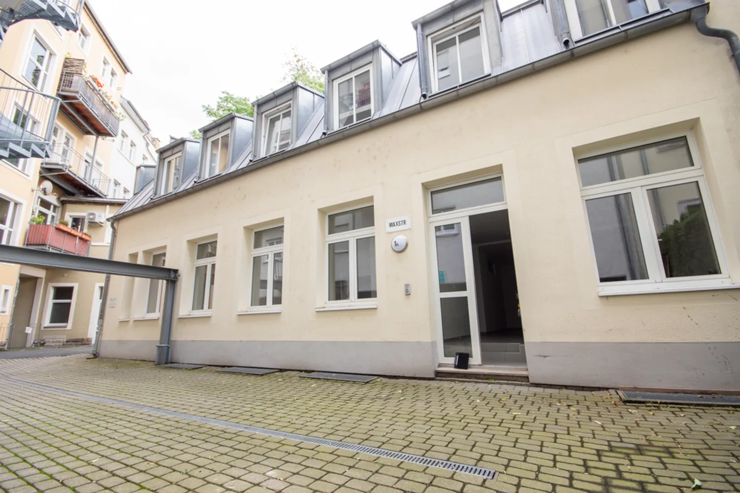 6 room apartment with 203 m² in Dresden – Photo 5