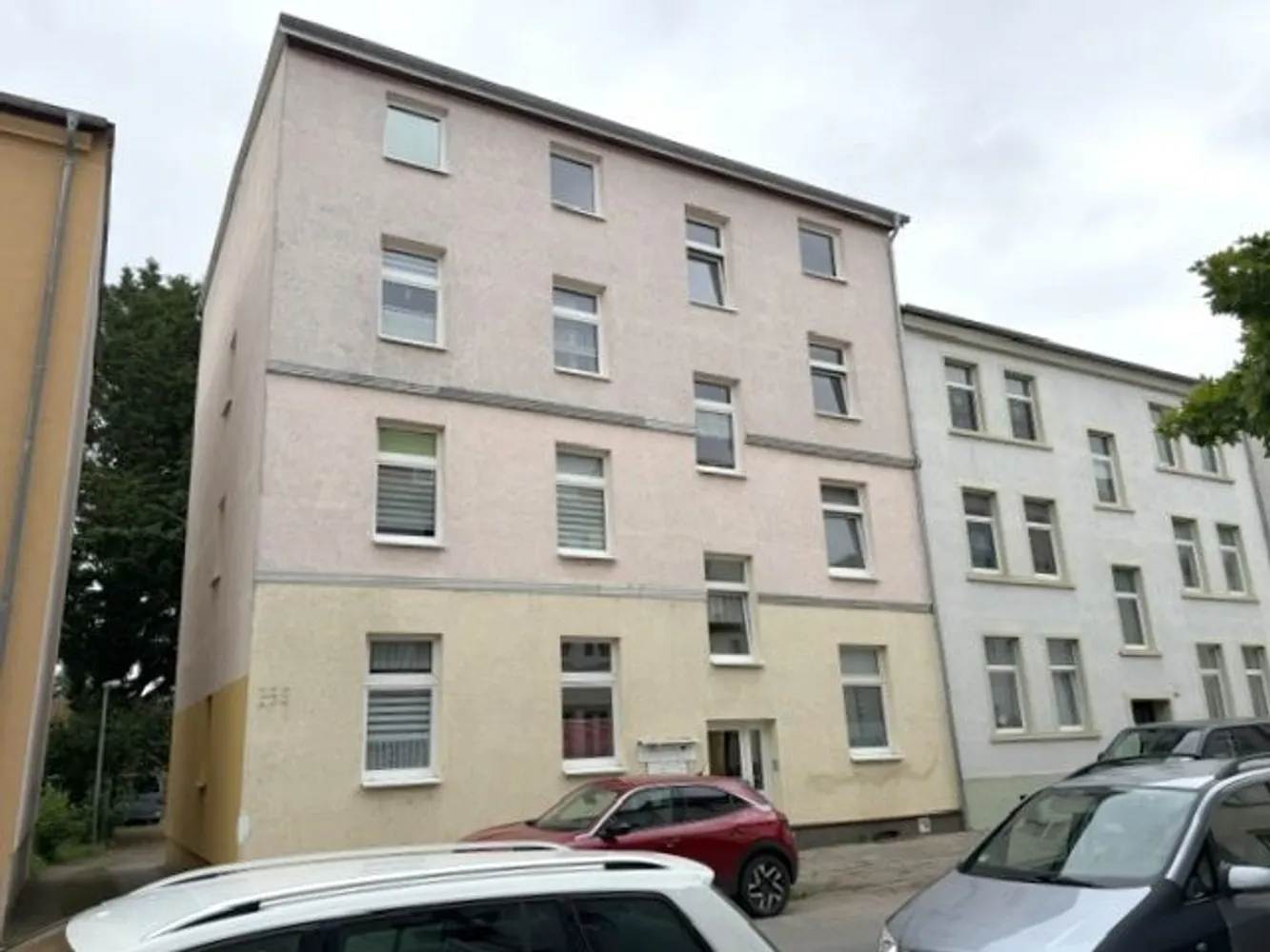 4 Zimmer Wohnung mit 100 m² in Güstrow – Bild 1
