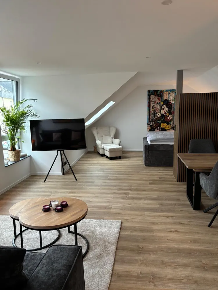 1 Zimmer Haus mit 63 m² in Langenfeld – Bild 2