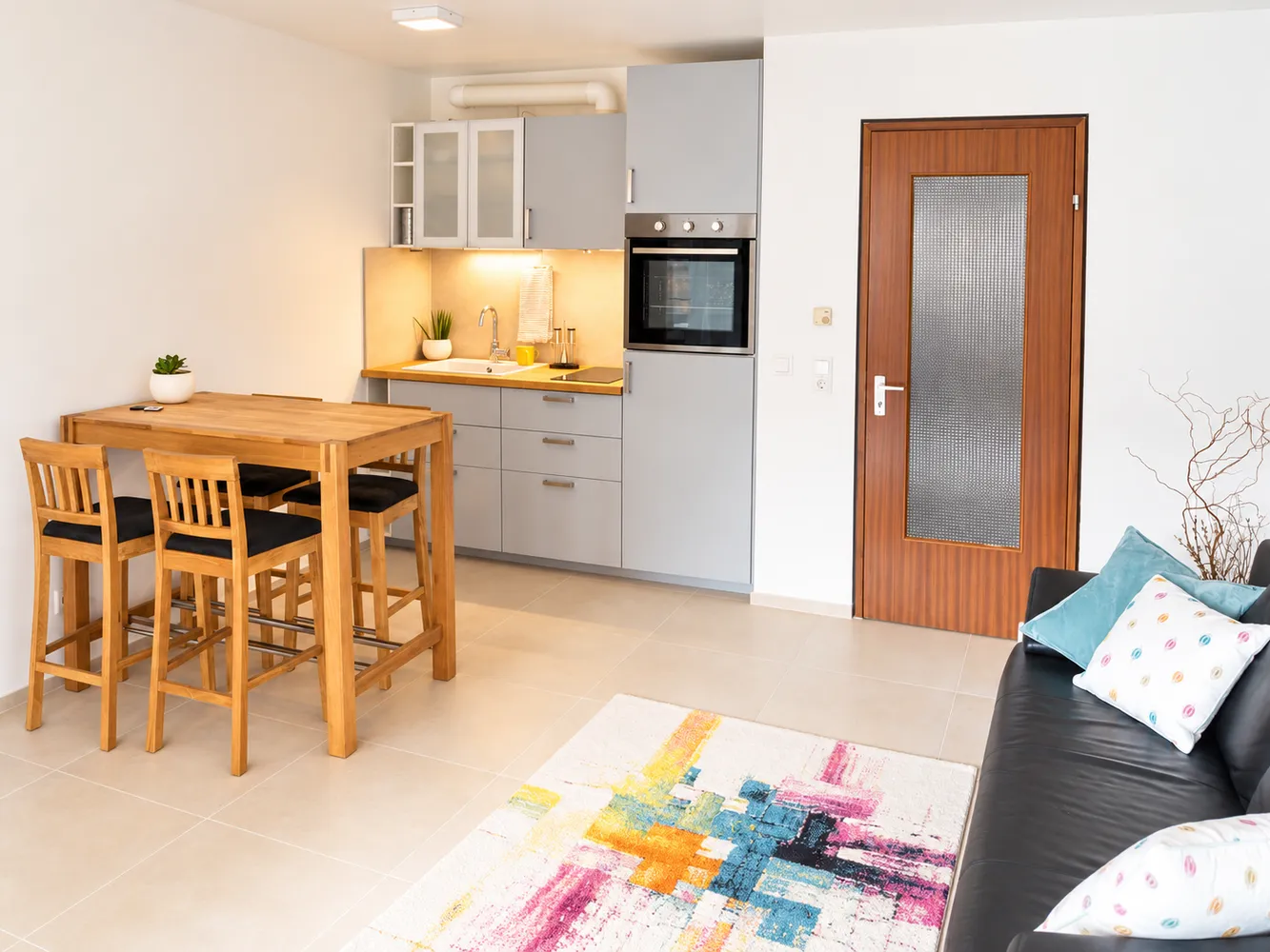 1 room apartment with 36 m² in Stuttgart – Photo 6