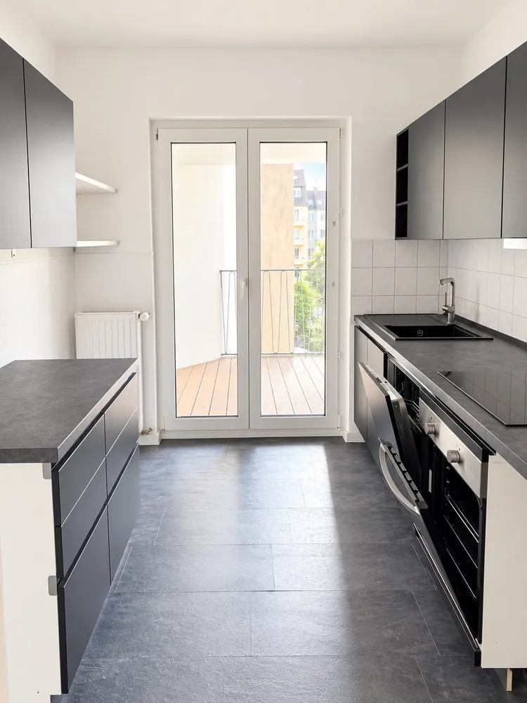 4 room apartment with 104 m² in Düsseldorf – Photo 3