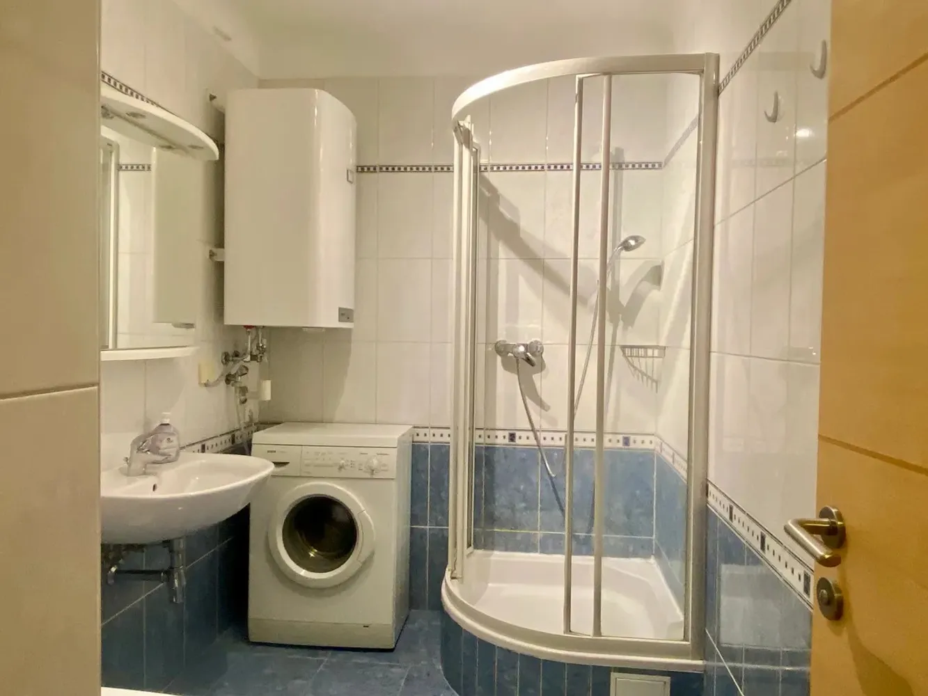2 Zimmer Wohnung mit 74 m² in Frankfurt am Main – Bild 12