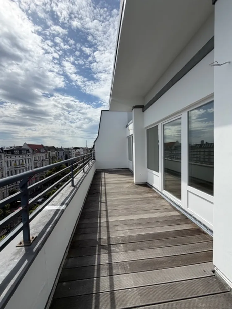 3 Zimmer Wohnung mit 87 m² in Berlin – Bild 2