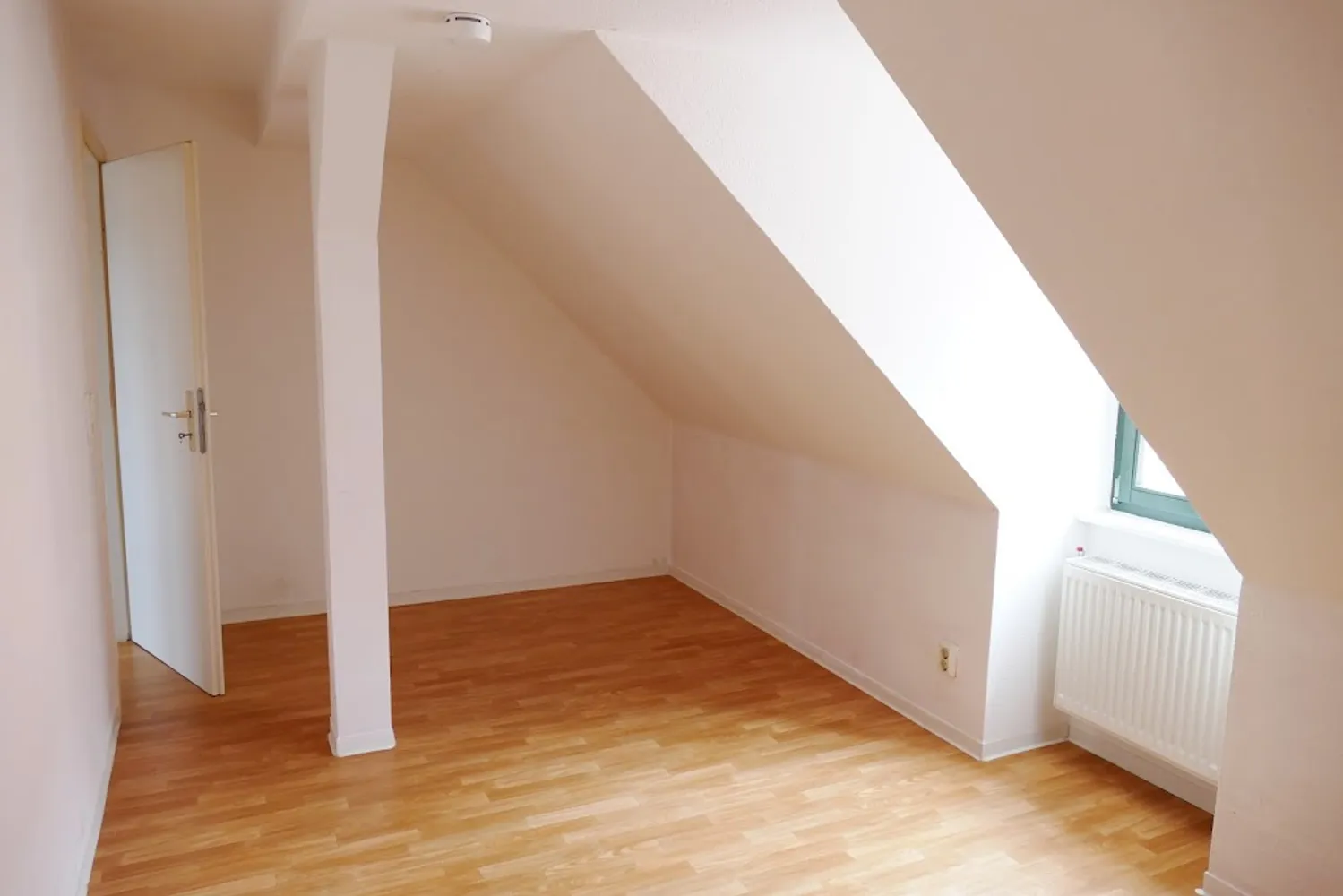 3 Zimmer Wohnung mit 65 m² in Naumburg (Saale) – Bild 4