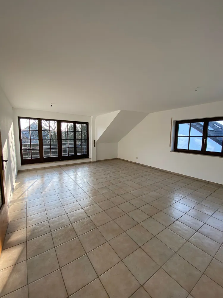 3 Zimmer Wohnung mit 87 m² in Bergisch Gladbach – Bild 4