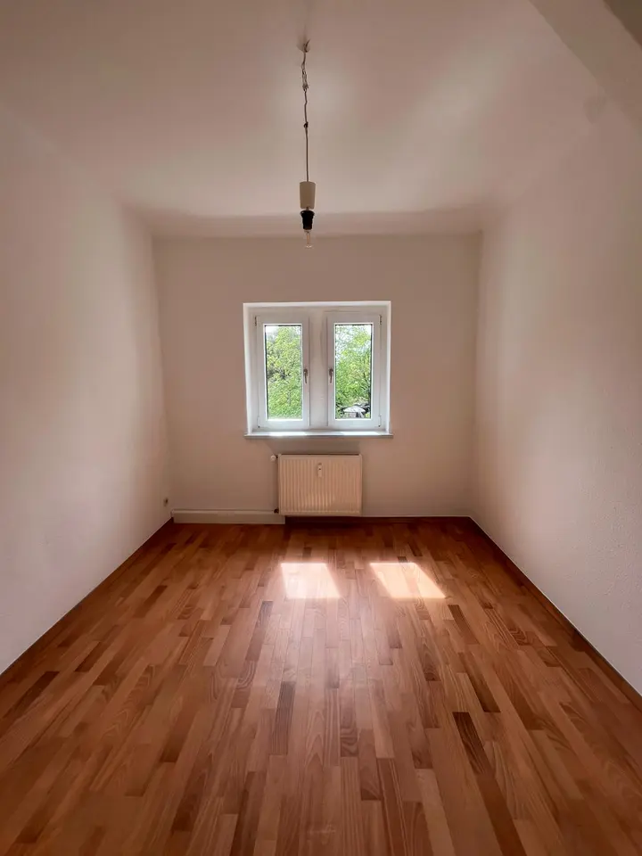 3 Zimmer Wohnung mit 102 m² in Zeitz – Bild 2