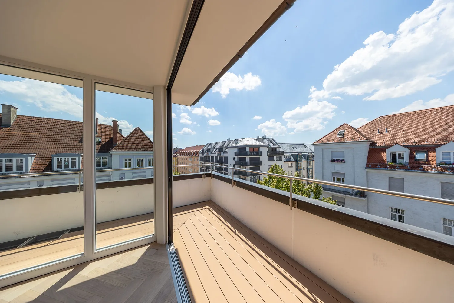 3 Zimmer Wohnung mit 98 m² in München – Bild 3