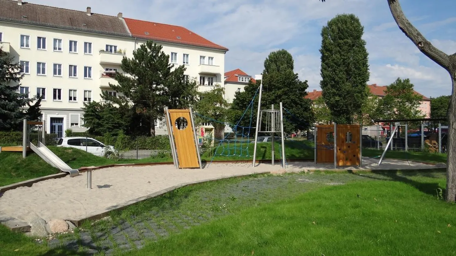 5 Zimmer Wohnung mit 100 m² in Berlin – Bild 2