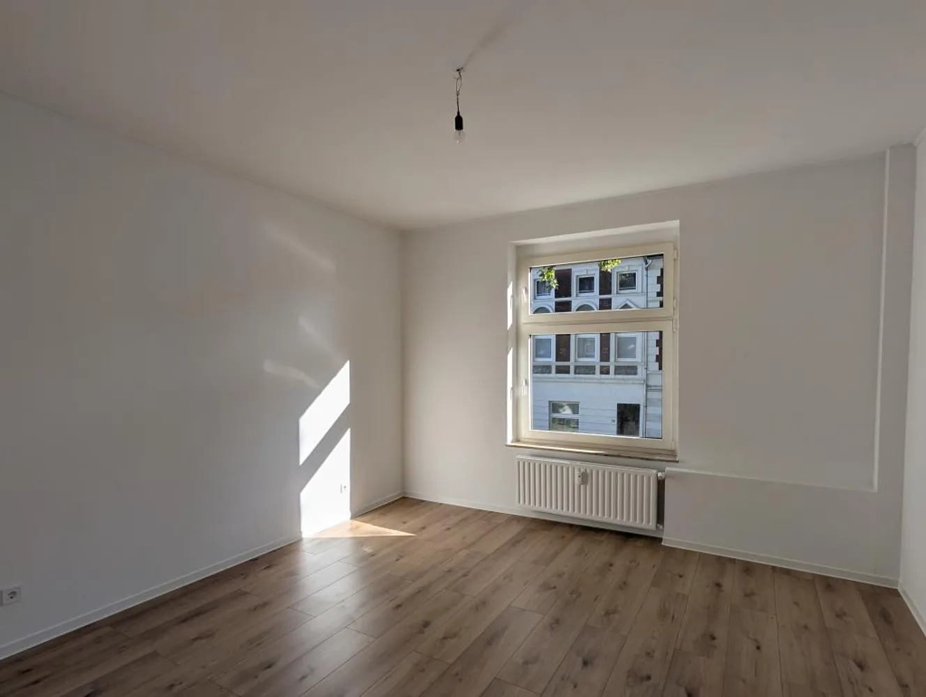 2 Zimmer Wohnung mit 75 m² in Duisburg – Bild 4