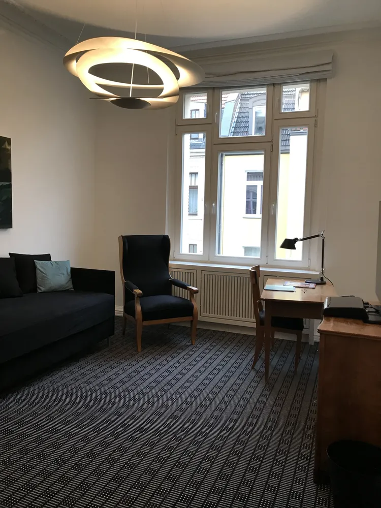 3 Zimmer Wohnung mit 93 m² in Köln – Bild 2