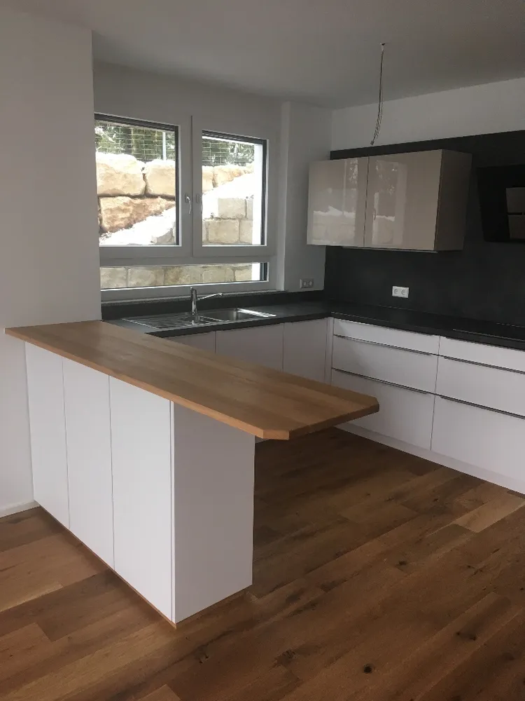 2 Zimmer Wohnung mit 83 m² in Stuttgart – Bild 2