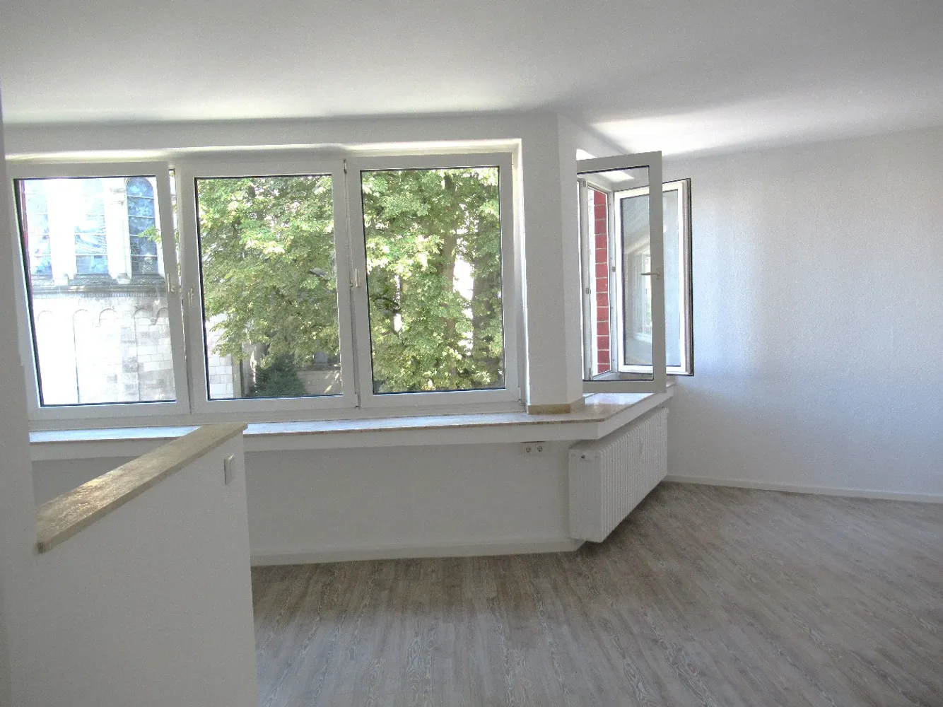 2 Zimmer Wohnung mit 71 m² in Düsseldorf – Bild 2