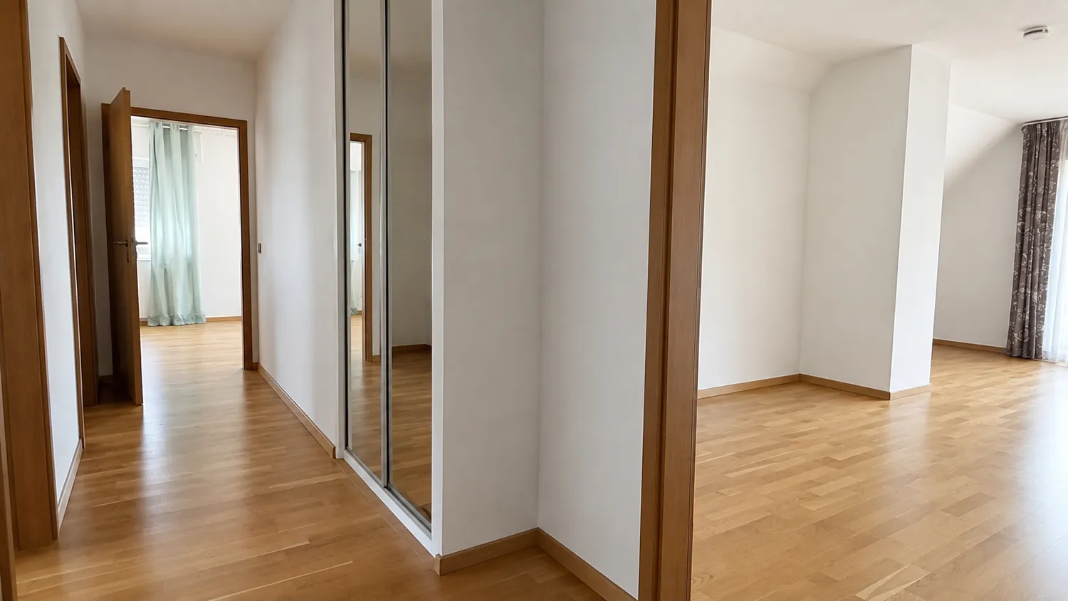 7 Zimmer Haus mit 236 m² in Düsseldorf – Bild 4