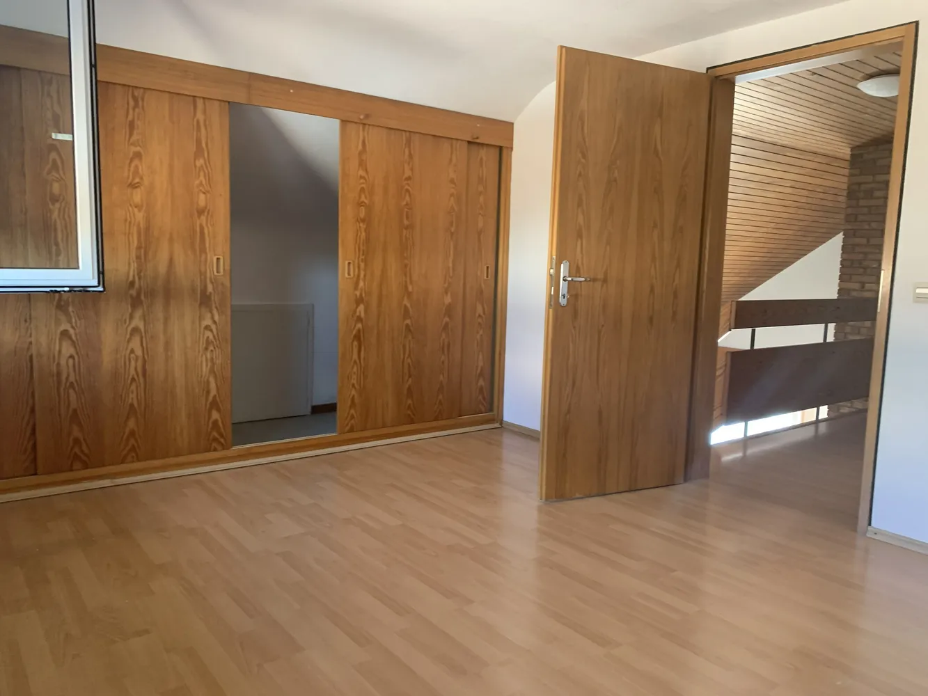 6 Zimmer Wohnung mit 150 m² in Stuttgart – Bild 4