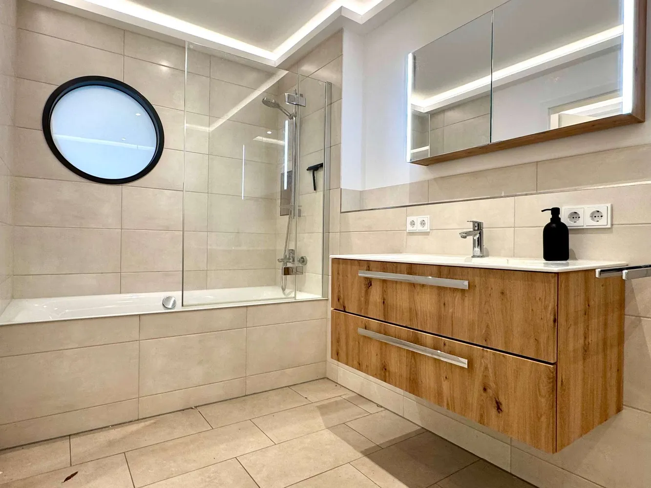 2 room apartment with 76 m² in Munich – Photo 3