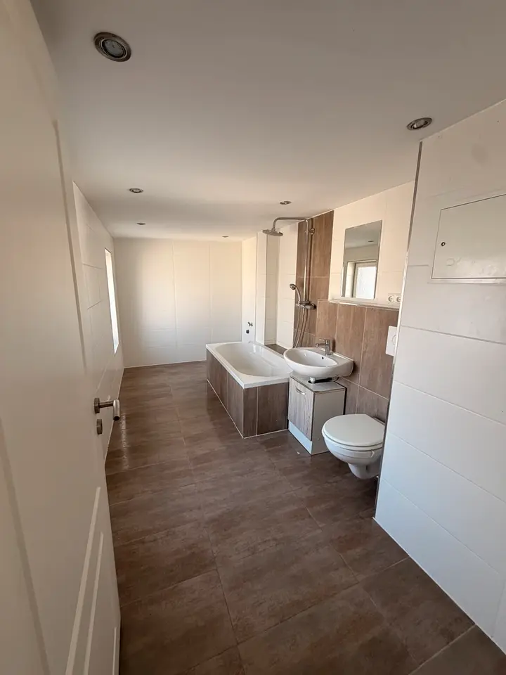 4 Zimmer Wohnung mit 130 m² in Gera – Bild 9