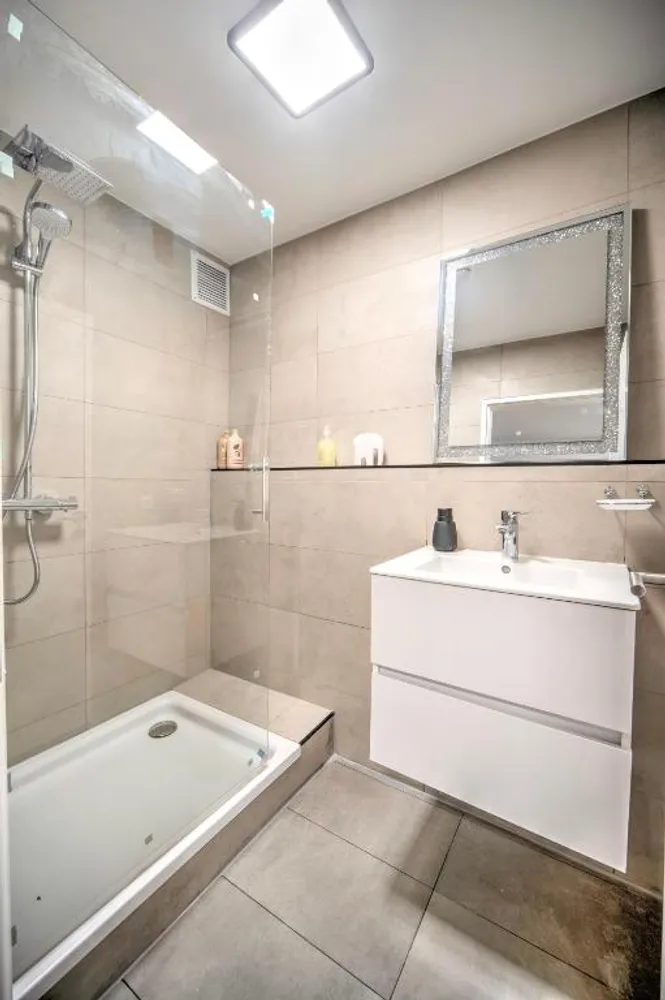 2 Zimmer Wohnung mit 64 m² in München – Bild 2