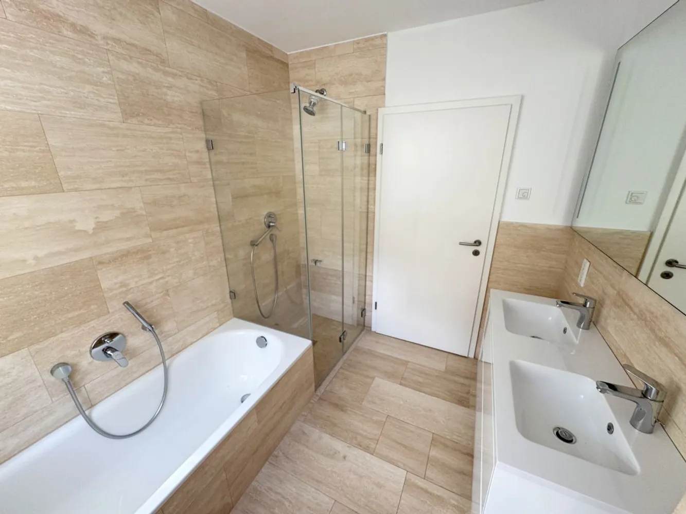 2 Zimmer Wohnung mit 110 m² in Wiesbaden – Bild 9