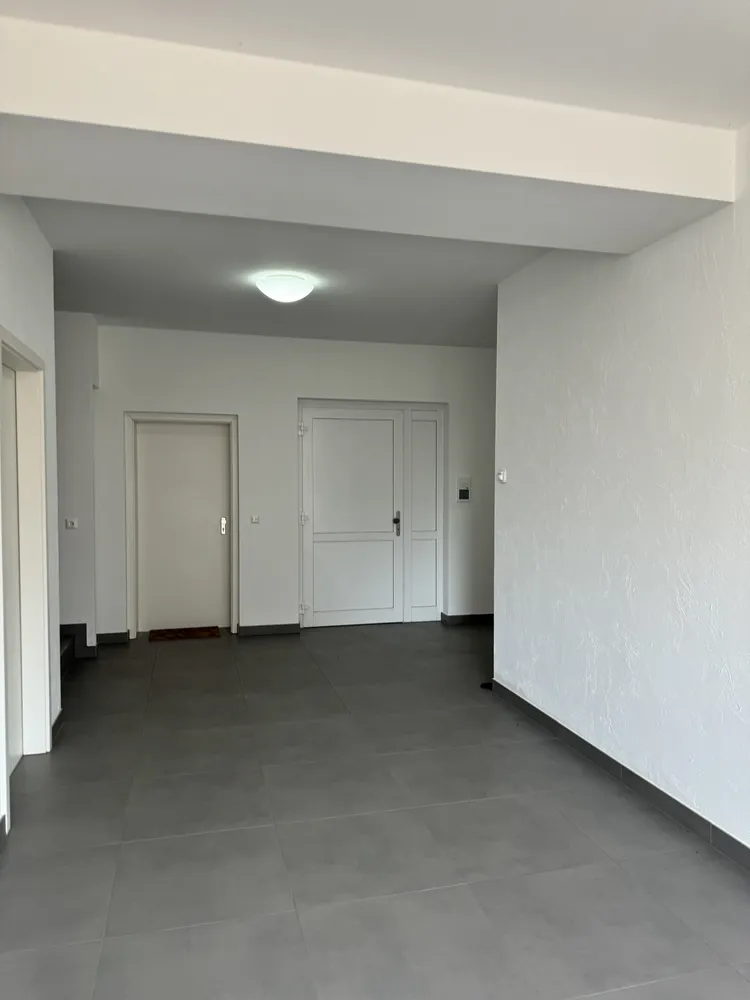 6 Zimmer Wohnung mit 260 m² in Potsdam – Bild 2