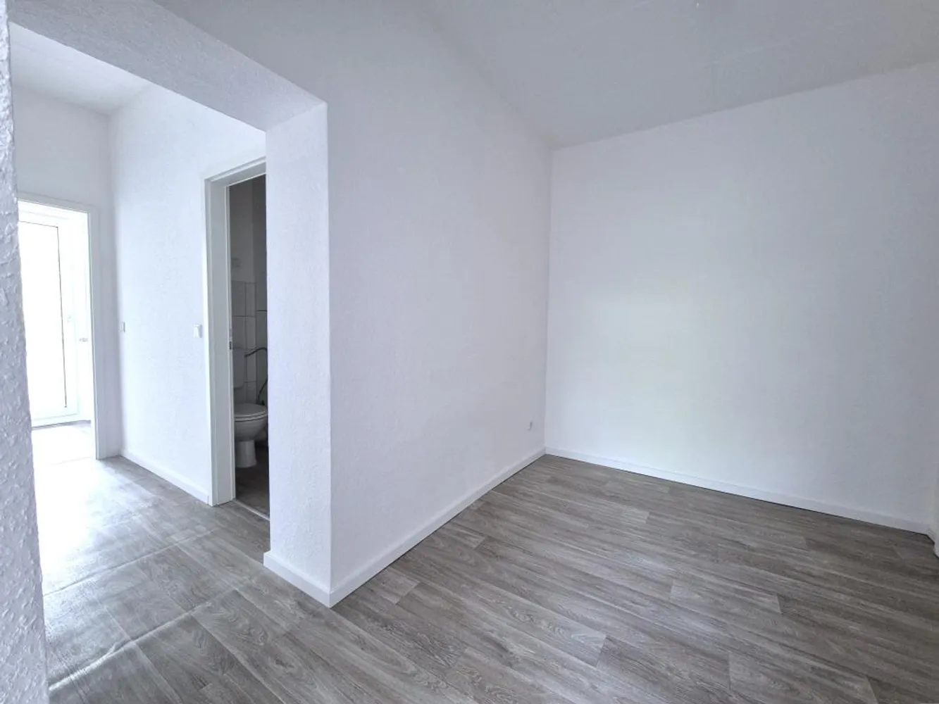 2 Zimmer Wohnung mit 59 m² in Duisburg – Bild 2