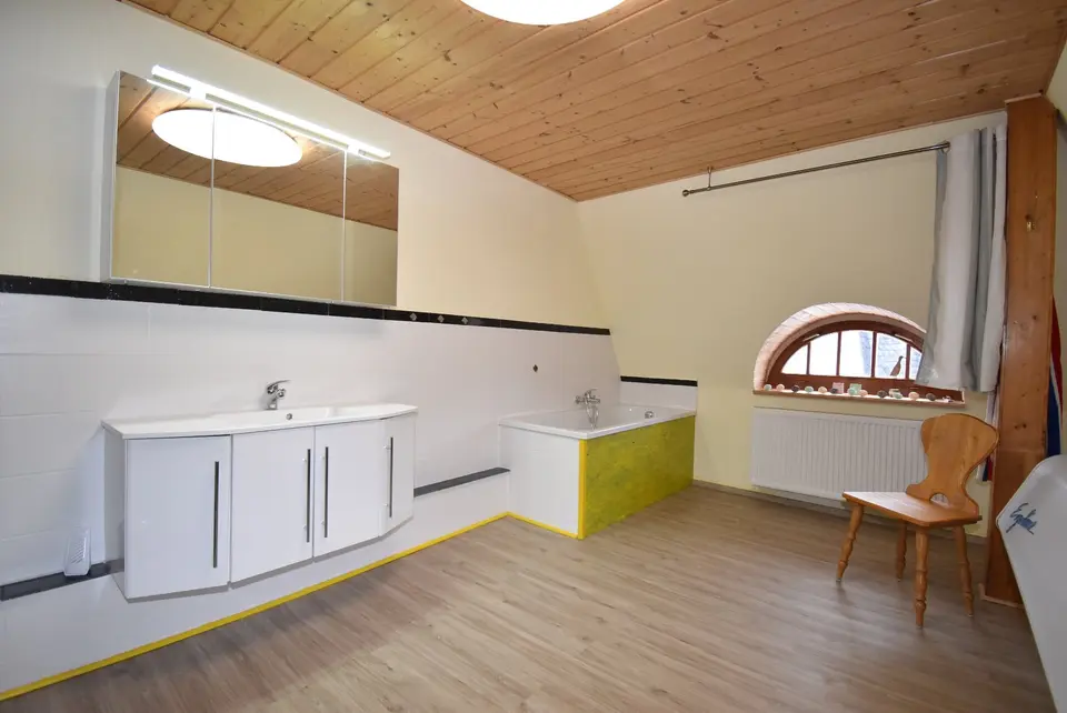3 Zimmer Wohnung mit 99 m² in Meiningen – Bild 7