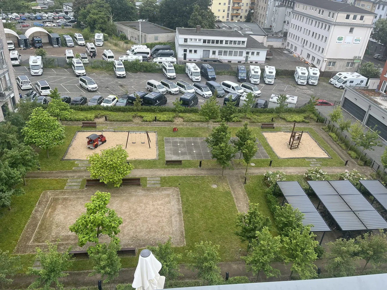 4 Zimmer Wohnung mit 113 m² in Düsseldorf – Bild 2